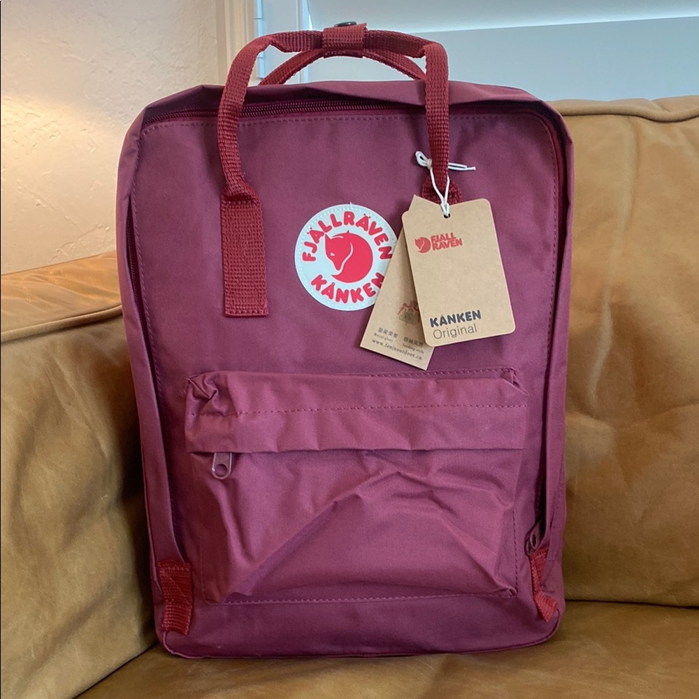 Dark red classic size Fjallraven backpack